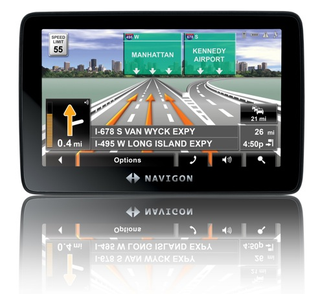 Illustration for article titled Navigon 7200T GPS Has 3D Landmarks, Free Live Traffic Info